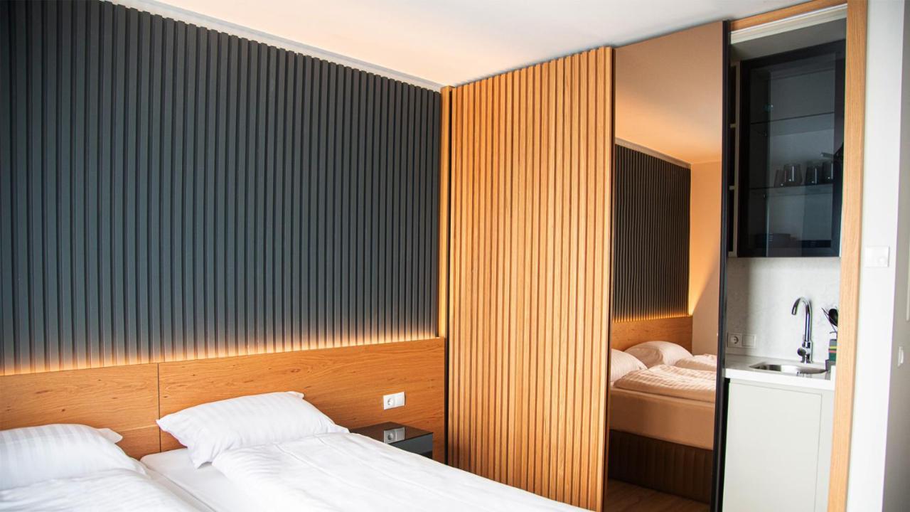 Rheinapart Hotel Und Boardinghouse Bornheim  Extérieur photo